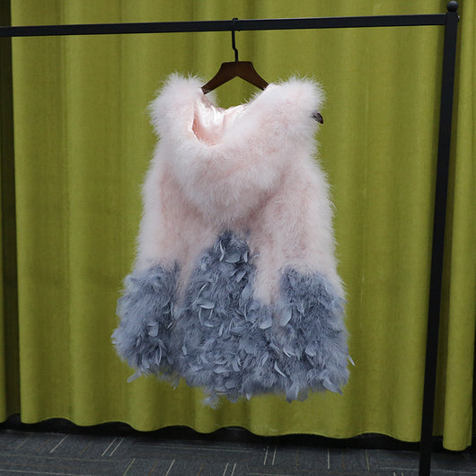 Chaleco de Plumas de Avestruz con Encaje - Elegancia Sofisticada - Image 12