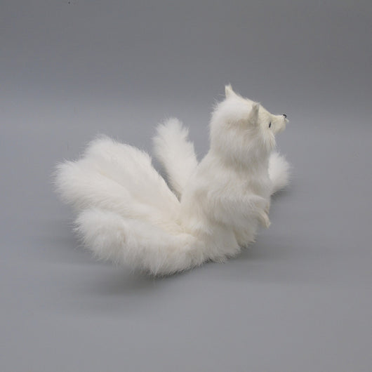 Figura Decorativa Zorro de Nueve Colas - Accesorio para Vitrina y Fotografía - Image 2