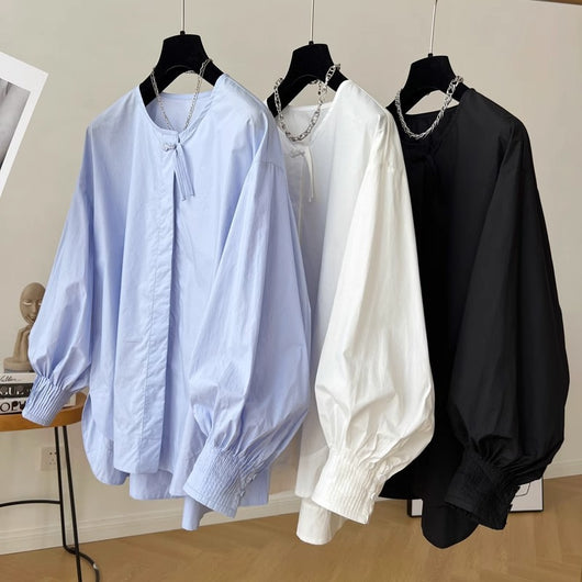 Blusa Suelta con Mangas Plisadas y Detalle de Borlas - Image 10
