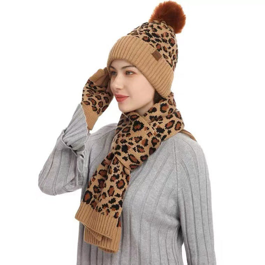 Conjunto de Invierno 3 Piezas: Gorro, Bufanda y Guantes en Lana Tejida Estampado Leopardo - Image 18