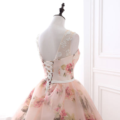 Vestido de Fiesta Elegante con Escote Corazón y Cola Larga - Image 3