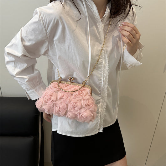 Bolso Elegante para Mujer con Patrón de Rosas y Detalle de Cadena