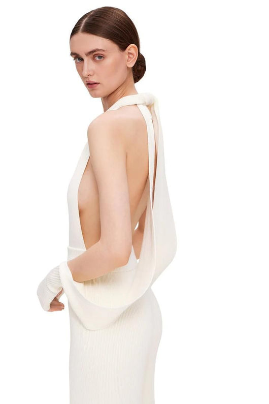 Jumpsuit Elegante sin Espalda con Escote en V y Abertura Lateral - Image 8