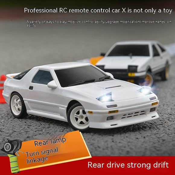 Auto de Control Remoto Mazda FC Drift 1:18 Tracción Trasera