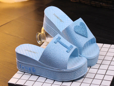 Pantuflas Cómodas para Mujer con Diseño de Corazón Durazno y Suela Gruesa Acolchada - Image 3