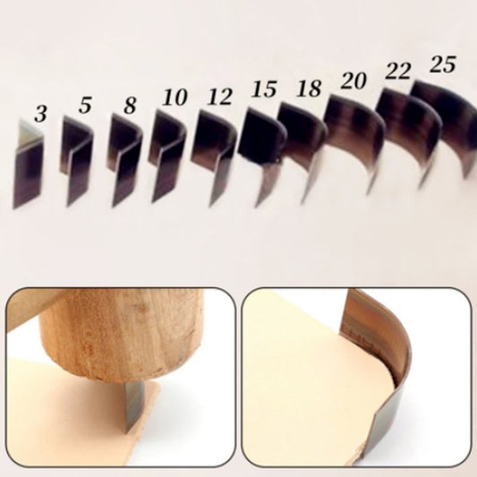 Cinturón de Cuero con Cuchillo Fileteador Curvo Troquelado