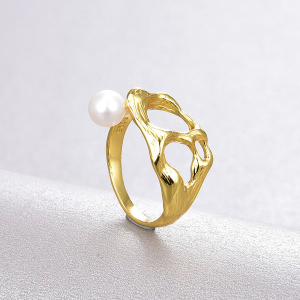 Anillo de Plata S925 Bañado en Oro 18k con Perla y Diseño Calado