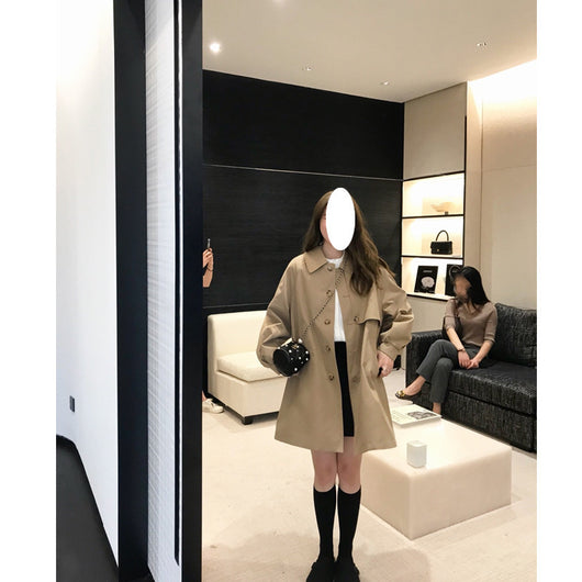 Chaqueta Cortaviento Khaki con Mangas Linterna para Mujer - Image 10