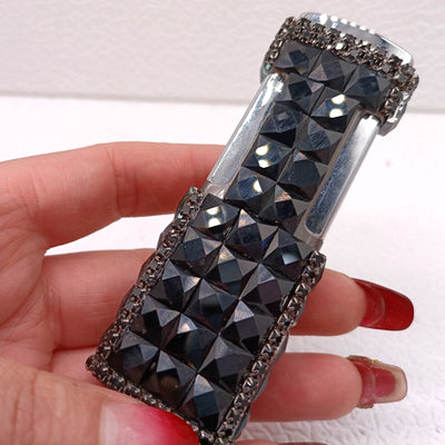 Encendedor Recargable para Dama con Diamantes y Protección Antiviento - Image 4