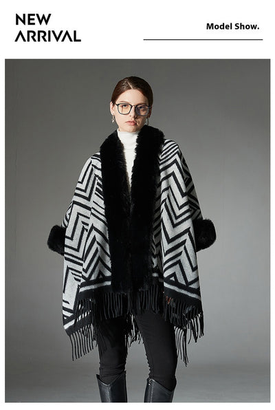 Chal Elegante con Cuello de Piel Jacquard Negro y Gris - Image 19