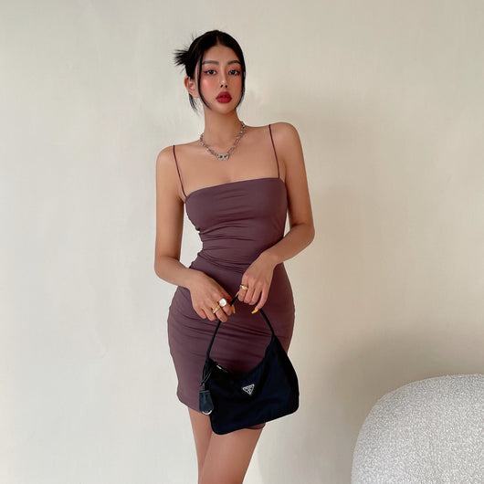 Vestido Ajustado con Pliegues y Tirantes Finos para Cadera - Image 26