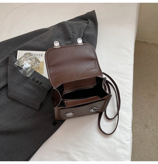 Bolsa Mensajera Cuadrada Texturizada para Mujer - Compacta y Versátil - Image 16