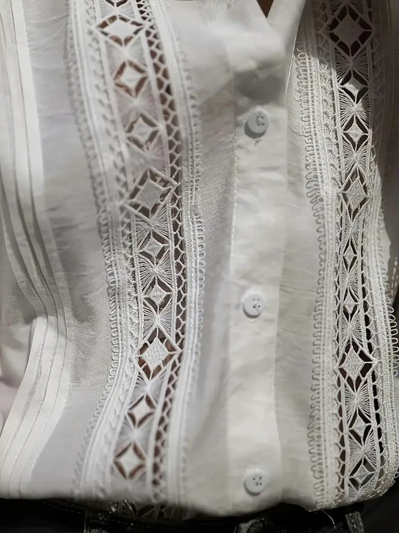 Blusa Blanca Elegante con Escote en V y Detalles de Encaje