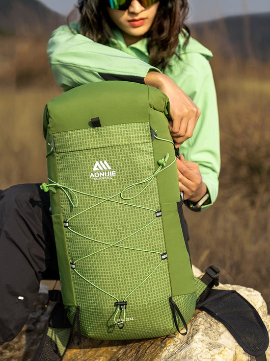 Mochila de Senderismo 24L de Gran Capacidad para Hombre y Mujer - Image 4