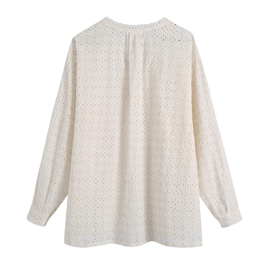 Conjunto Elegante de Blusa y Shorts con Bordado Calado - Image 17