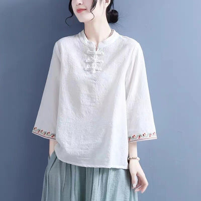 Blusa Artesanal de Algodón y Lino con Mangas Acampanadas y Bordado Jacquard - Image 13