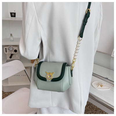 Bolsa Mensajera Pequeña con Textura y Combinación de Colores para Mujer - Image 9