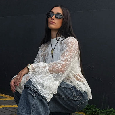Blusa de Trabajo Blanca con Encaje Jacquard y Cuello Alto - Image 3
