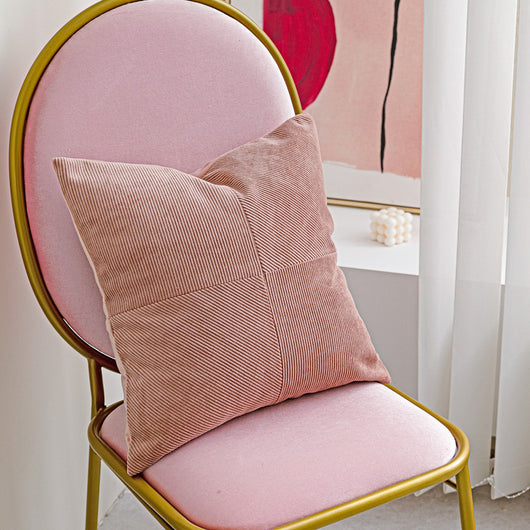 Almohada Decorativa Nordic Rosa Palo con Detalles en Contraste - Image 4