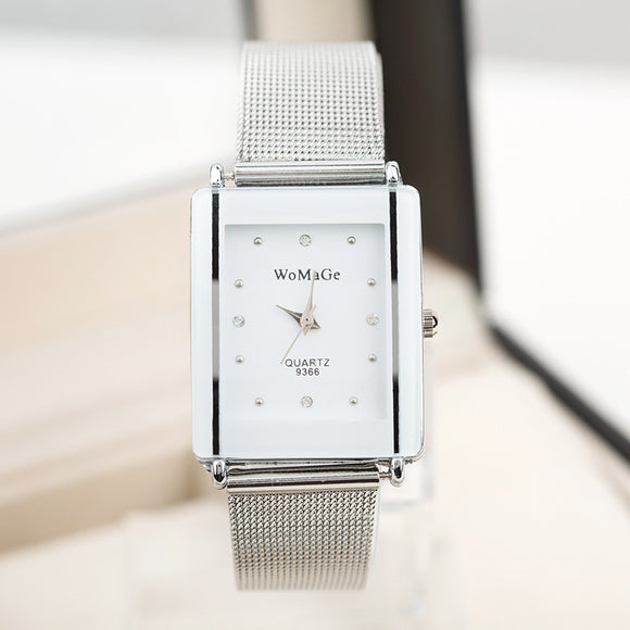 Reloj de Dama con Malla de Plata y Caja Cuadrada
