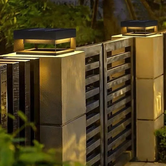 Lámpara Solar de Pilar para Jardín - Resistente al Agua