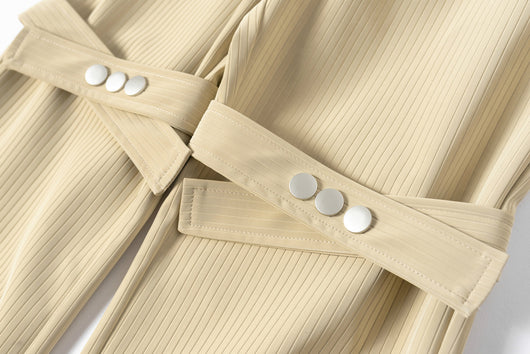 Pantalones Acampanados de Cuero PU con Botones y Lazo para Mujer - Image 12