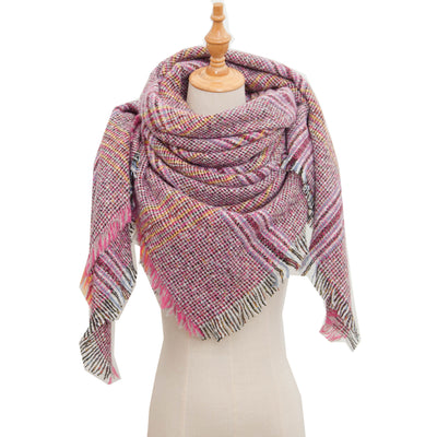 Chal Triangular Escocés para Otoño e Invierno - Amplio y Versátil - Image 34