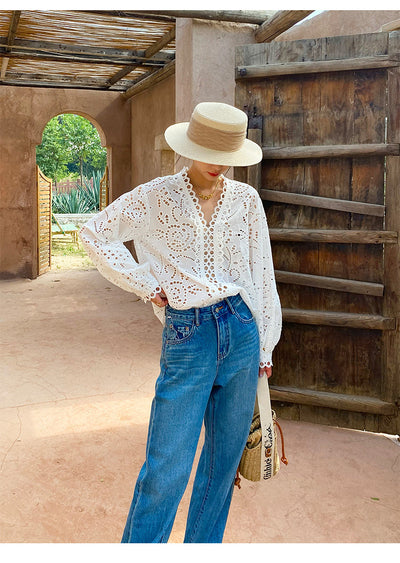 Blusa Blanca de Algodón con Bordado Diseño Elegante Manga Larga para Mujer - Image 9