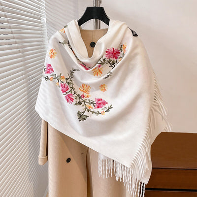 Bufanda Étnica de Invierno con Bordado Floral y Tacto de Cachemira - Image 16