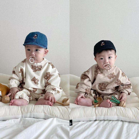 Conjunto de Dos Piezas para Bebé y Niño Pequeño con Estampado Osito Adorable