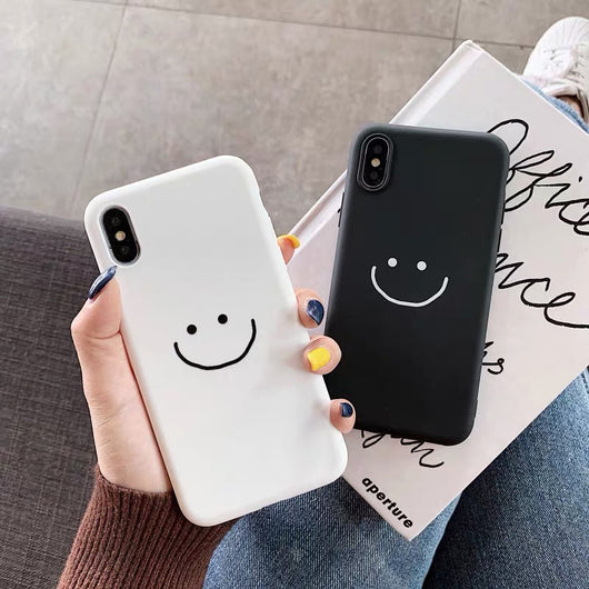 Funda para celular con diseño sonriente y personalidad única - Image 7