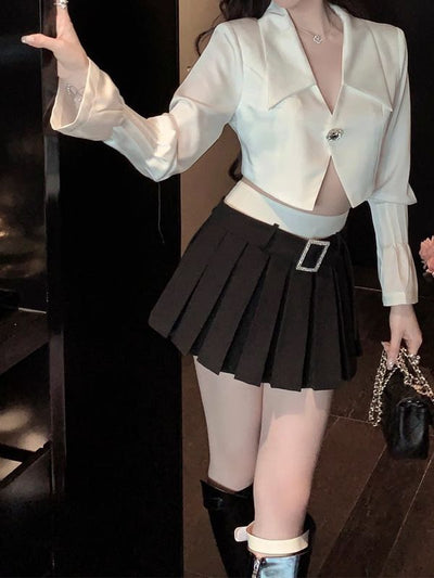 Blusa Blanca de Satén con Mangas Acampanadas para Mujer - Image 6