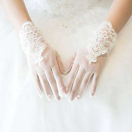 Guantes de Novia con Protección Solar y Encaje Calado