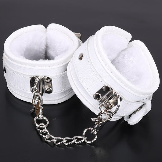 Set de Entrenamiento Íntimo 7 Piezas con Esposas de Cuero y Accesorios - Image 8