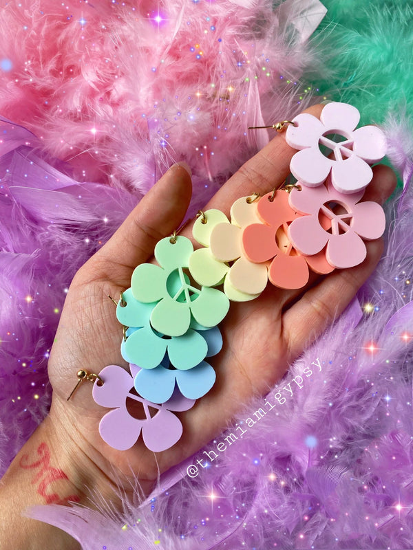 Pastel Peace Daisy Earrings - Tekeno