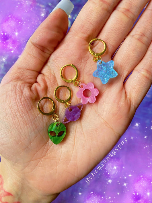 We Come in Peace Earrings - Tekeno