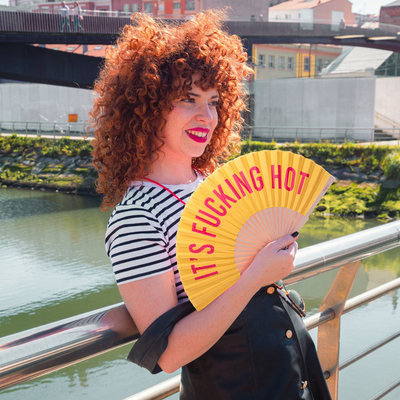 Leque "Está um calor dos infernos"